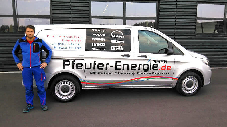 Neues Service-Fahrzeug bei Pfeufer Energie: Vito 4x4 mit Sortimo